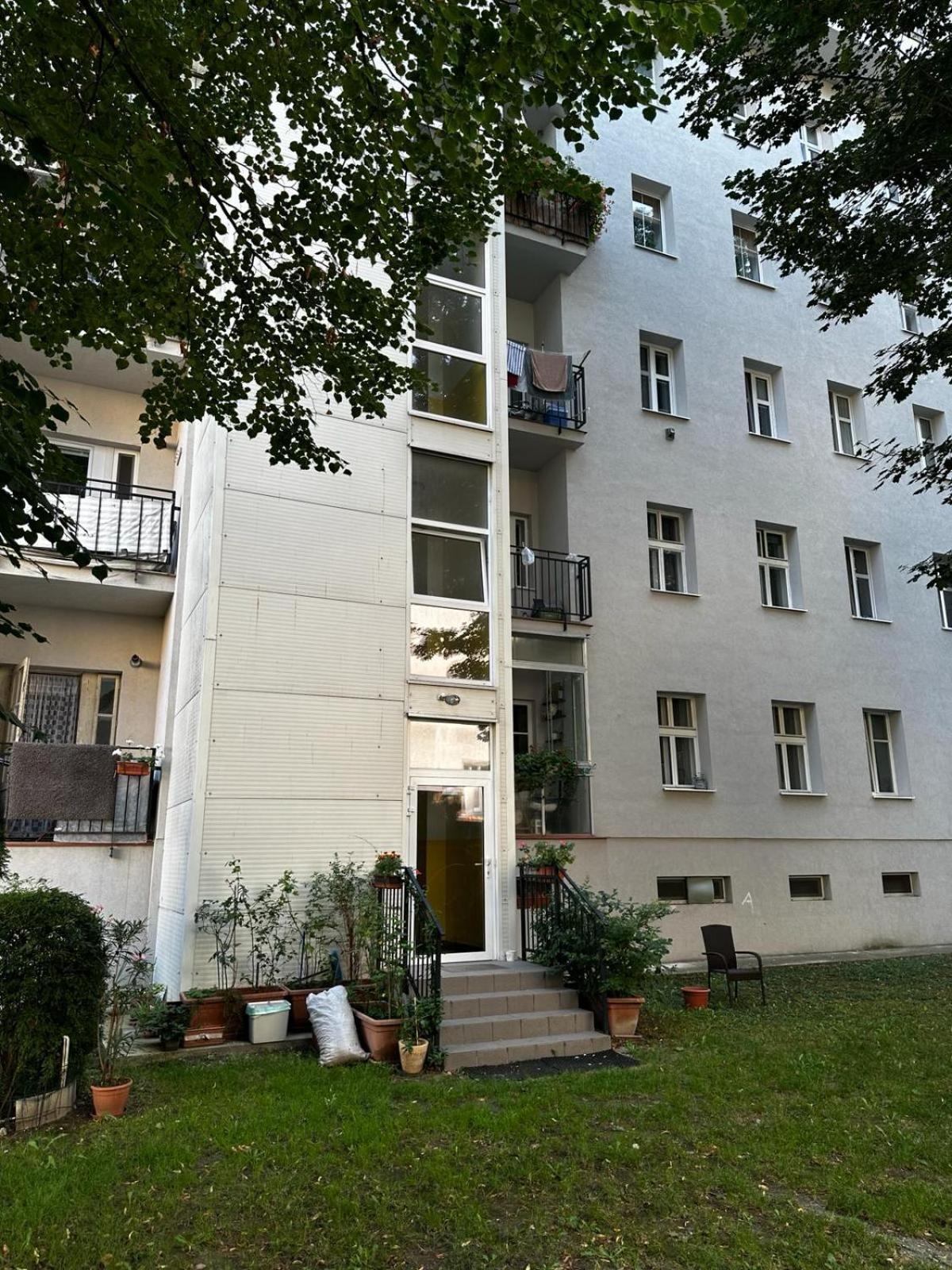 Apartamento Urban Zenhouse No.2 - Breakfast Included Bratislava Exterior foto