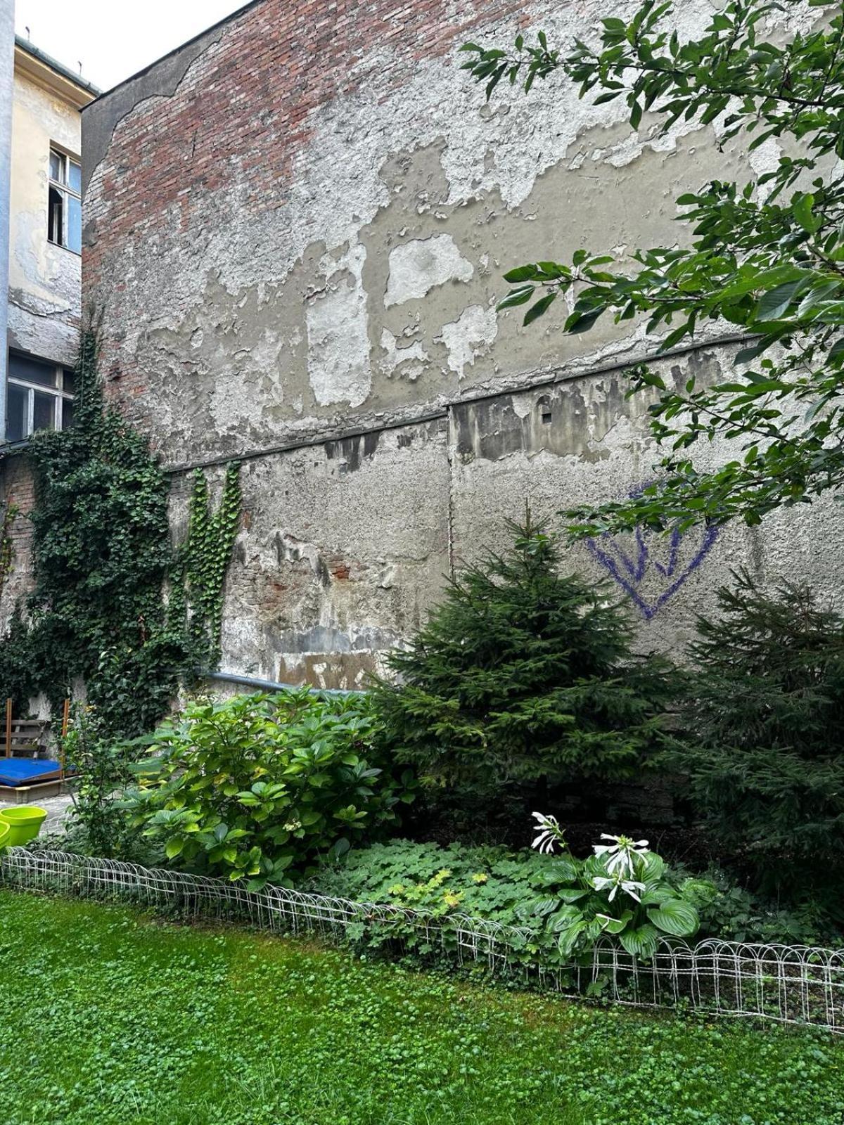 Apartamento Urban Zenhouse No.2 - Breakfast Included Bratislava Exterior foto