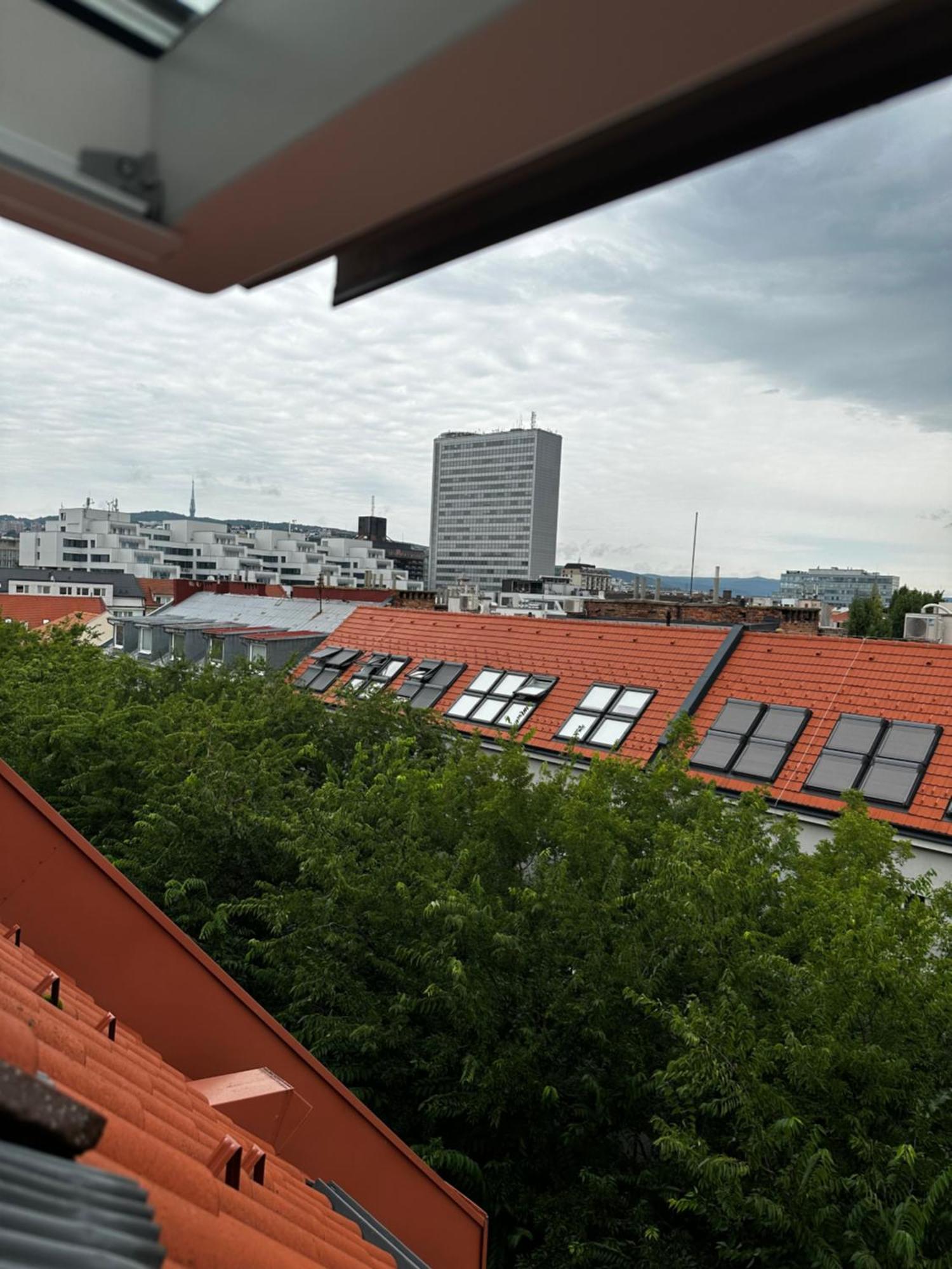 Apartamento Urban Zenhouse No.2 - Breakfast Included Bratislava Exterior foto