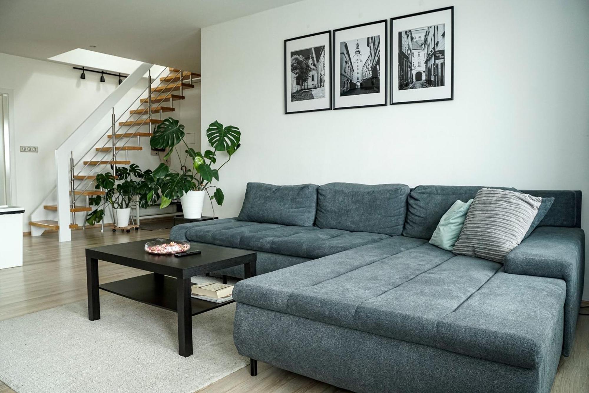 Apartamento Urban Zenhouse No.2 - Breakfast Included Bratislava Exterior foto
